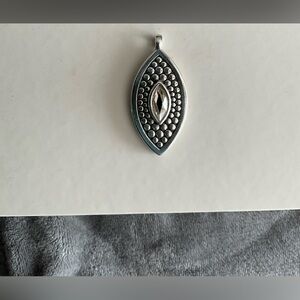 Brighton pendant